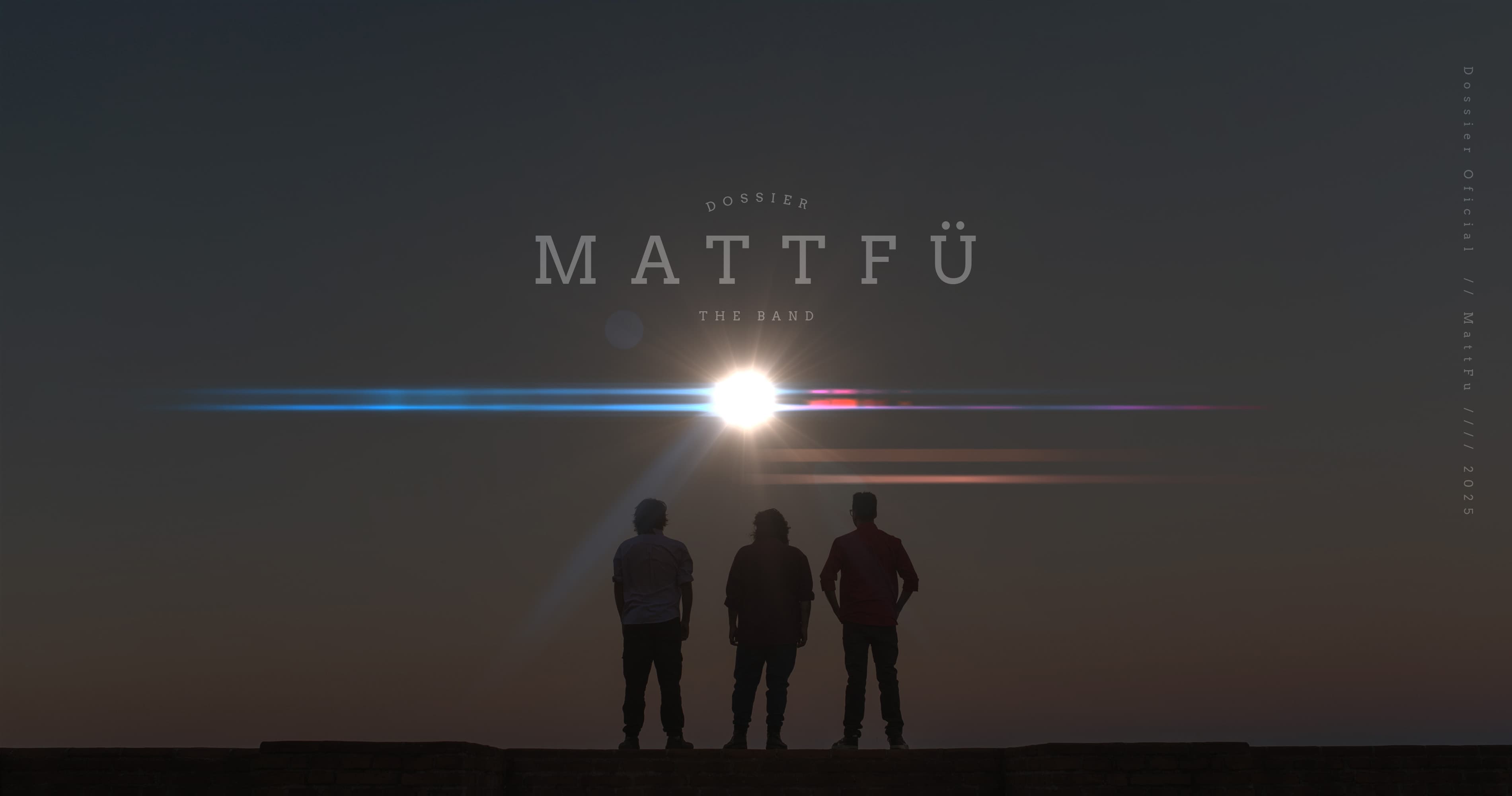 Portada del dossier oficial de Matt Fu, con el nombre del proyecto y tres músicos de espaldas.